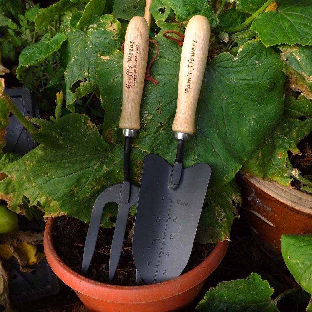 Personalised Garden Fork and Trowel Set - A great Anniversary gift for gardeners.