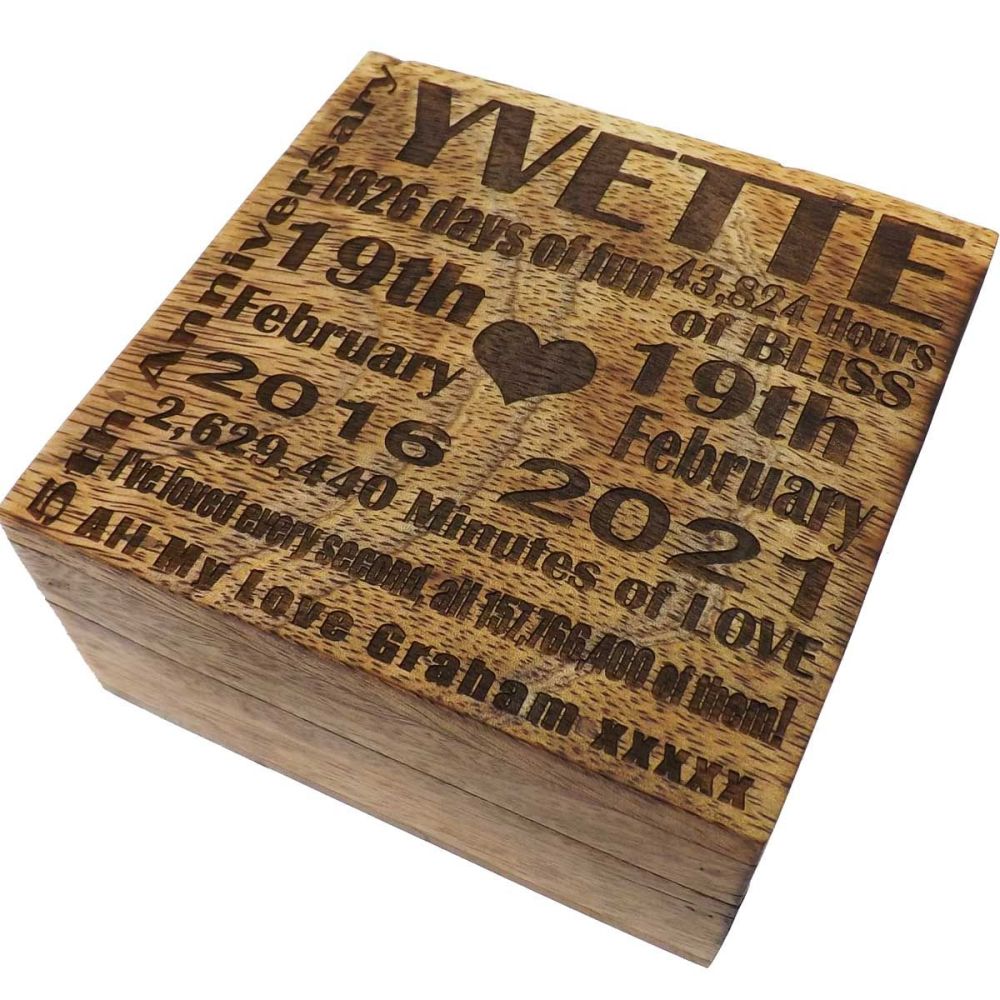 5th Wedding Anniversary Square Wooden Keepsake Box with Unique Personalised Lid